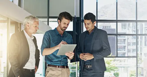 ทำเว็บไซต์เองหรือจ้างมืออาชีพ ข้อดี-ข้อเสียที่คุณควรรู้