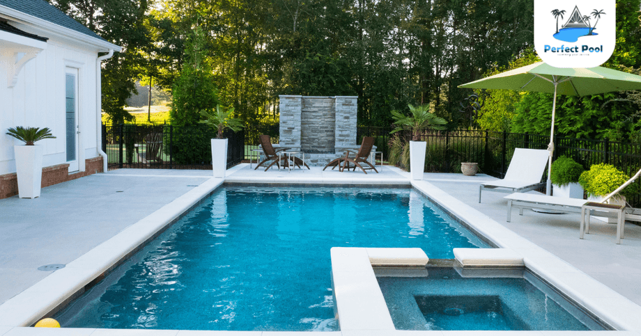 ดูแลสระว่ายน้ำ