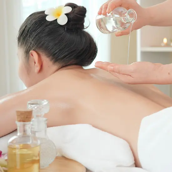 นวดน้ำมันร้อน (Hot Oil Massage)