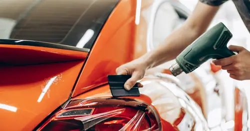 Wrap เปลี่ยนสีรถยนต์ดีไหม? ตอบทุกคำถามที่ควรรู้ก่อนตัดสินใจ