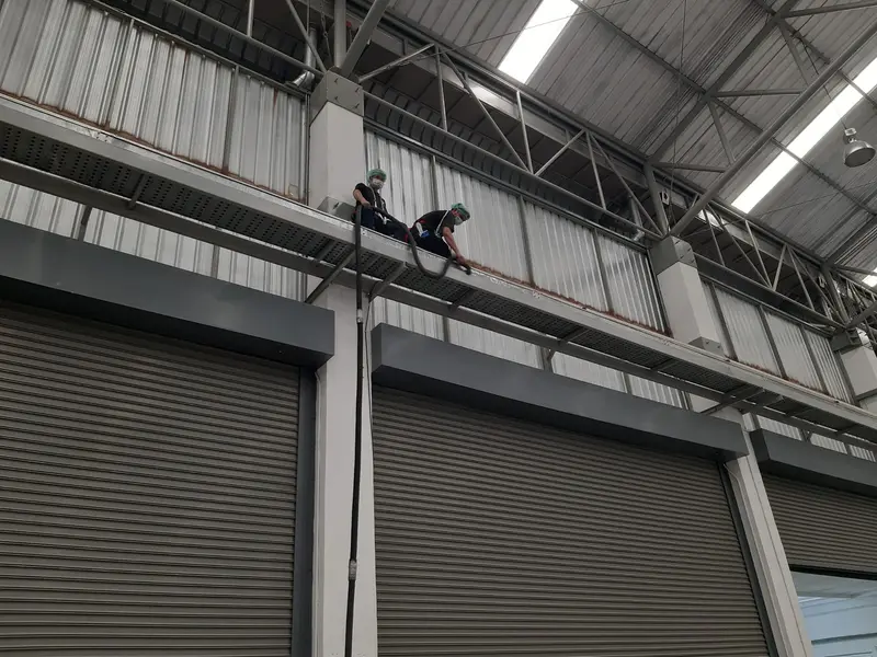 ทำความสะอาดโรงงาน