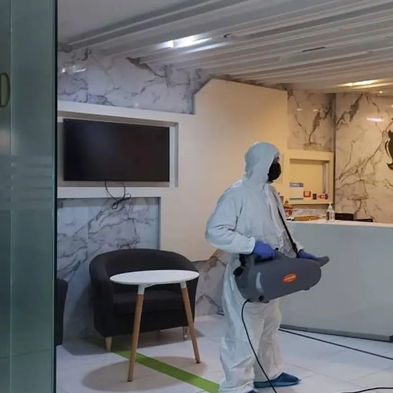 ทำความสะอาดพ่นยาฆ่าเชื้อ